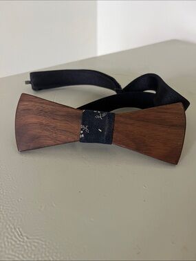 Wooden Bow Tie with Black Band - Men Accessories